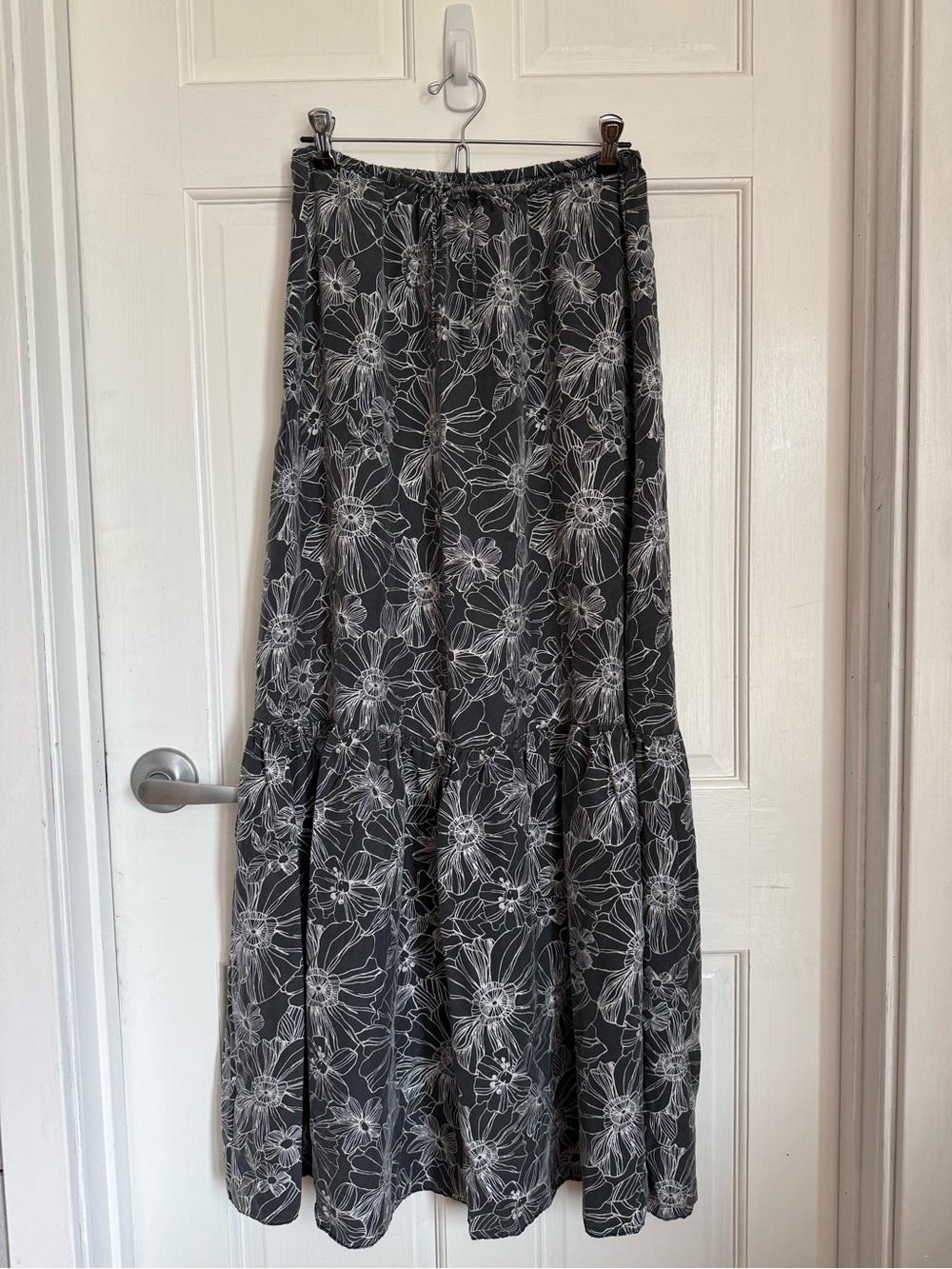 Unsubscribed Charcoal Gray 100% Silk Floral Maxi Skirt with Tiered Hem. NWT
